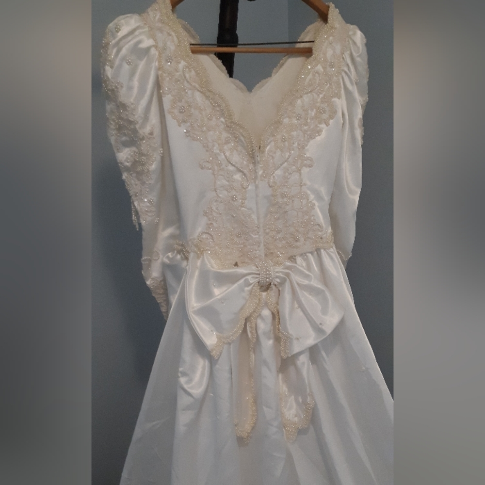 Vintage Mori Lee Wedding Gown Long Train Gem